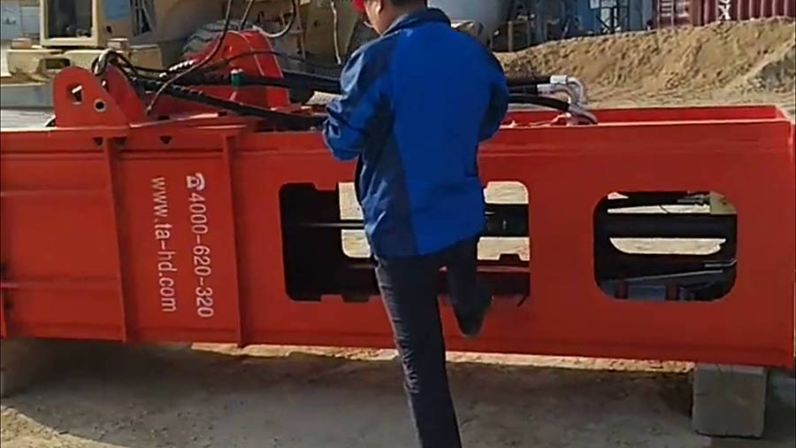 HC高速液壓夯實(shí)機(jī) HC高速液壓夯實(shí)機(jī)