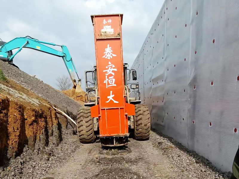 裝載機(jī)夯實(shí)機(jī) 裝載機(jī)夯實(shí)機(jī)